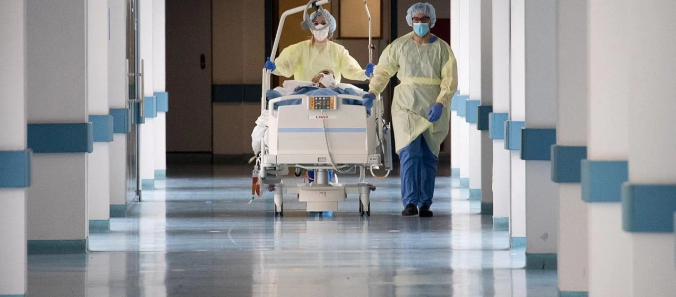 Μεγάλη επιβάρυνση για τις ΜΕΘ - Μπήκε στην «πορτοκαλί» κλίμακα η Αττική